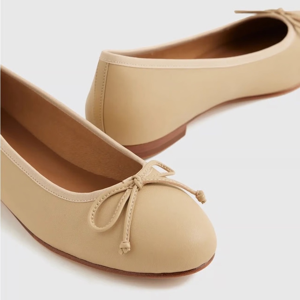 Elegant Tan Ballet Flats